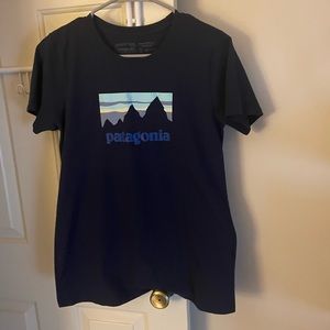 Patagonia Ladies P-6 Logo Responsibili-Tee size M